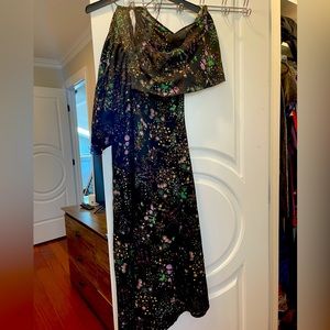 An almost new like dress. Very different style